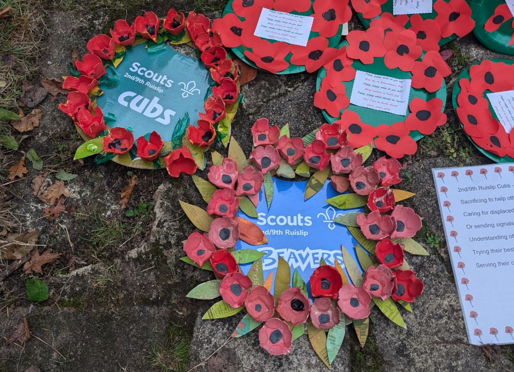 2nd/9th Ruislip Beavers and Cubs Wreaths
